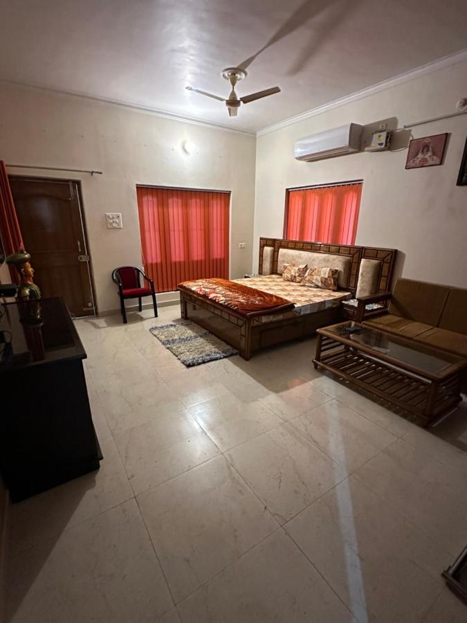Villa Kaashi Flora Varanasi Esterno foto