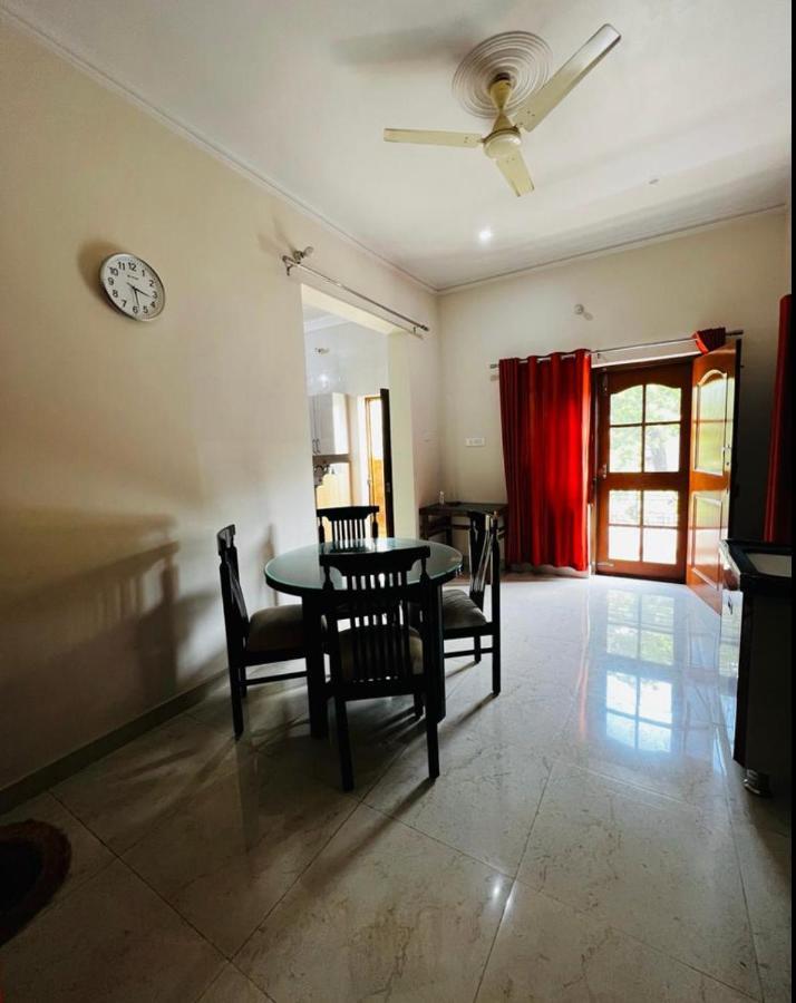 Villa Kaashi Flora Varanasi Esterno foto