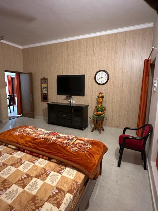 Villa Kaashi Flora Varanasi Esterno foto