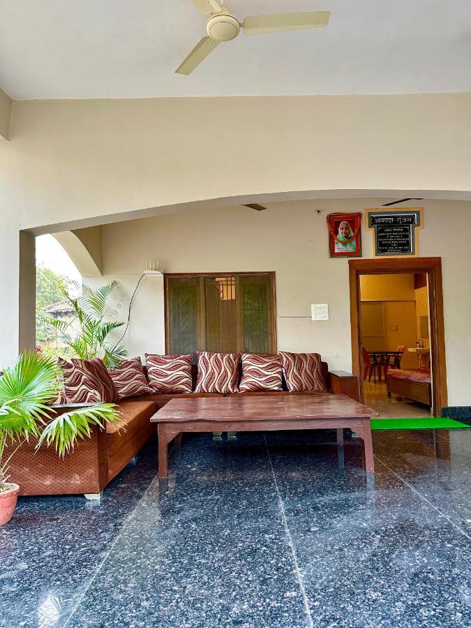 Villa Kaashi Flora Varanasi Esterno foto